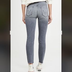 MOTHER high waisted looker ankle Nick fray jeans size 25